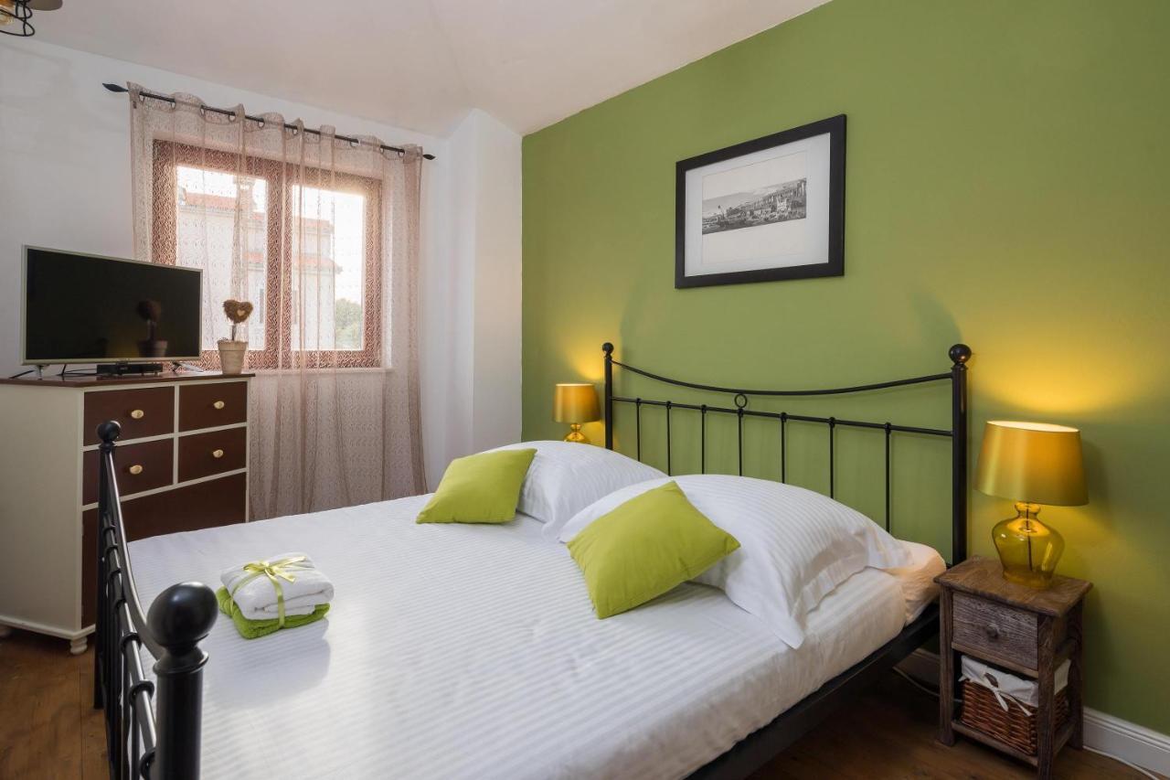 Villa Sunshine Rogoznica  Buitenkant foto